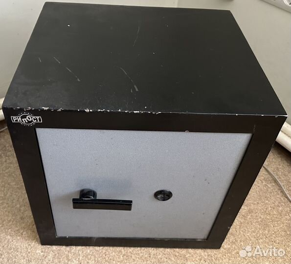 Сейф Рипост BMI 1001