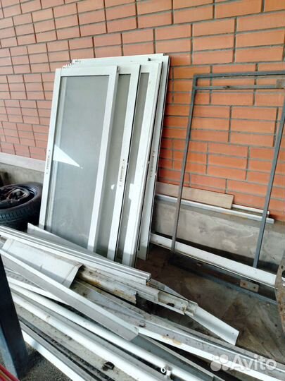 Окна сдвижные б/у 580см