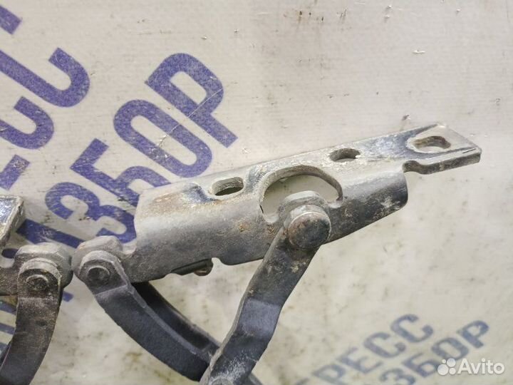 Петля капота Bmw X5 кроссовер 3.0 M54 2001