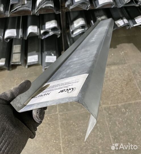 Порог задний Chrysler Voyager, Dodge Caravan 1990