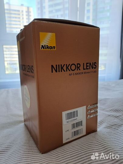 Nikkor 85mm f/1.8G