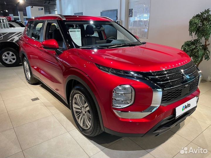 Mitsubishi Outlander 2.5 CVT, 2022