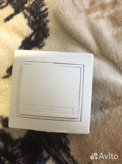 Выключатели 5 штук, наличии, цена за 1шт