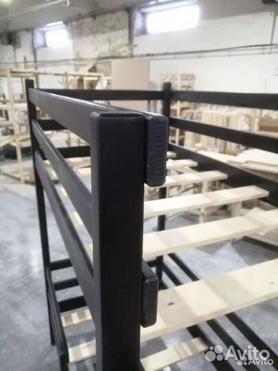 Кровать детская двухъярусная, изготовитель