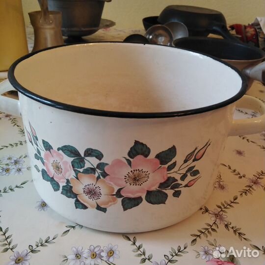 Кастрюля эмалированная 3.5л