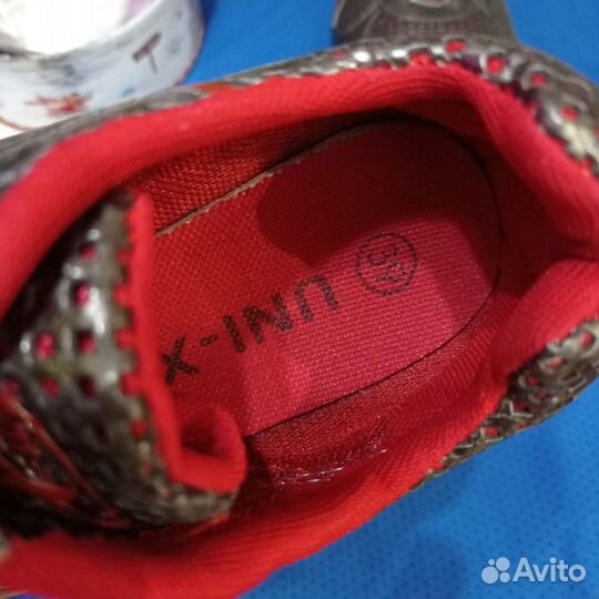 Шиповки, кроссовки шипованные