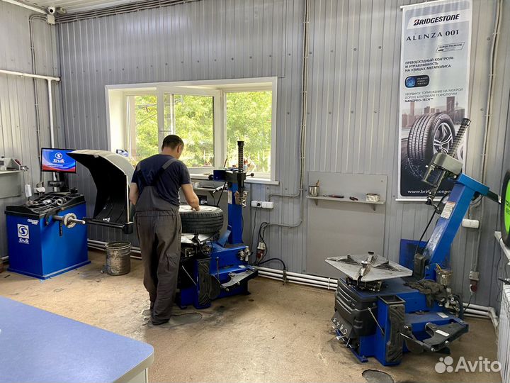 Maxxis MA-Z4S Victra 235/45 R17 97W