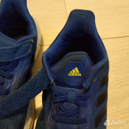 Кроссовки adidas