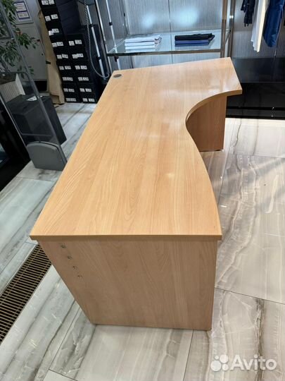 Стол офисный