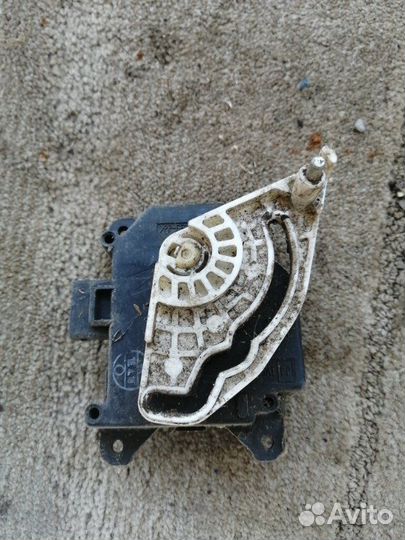 Моторчик заслонки печки Honda Accord 7 CL7