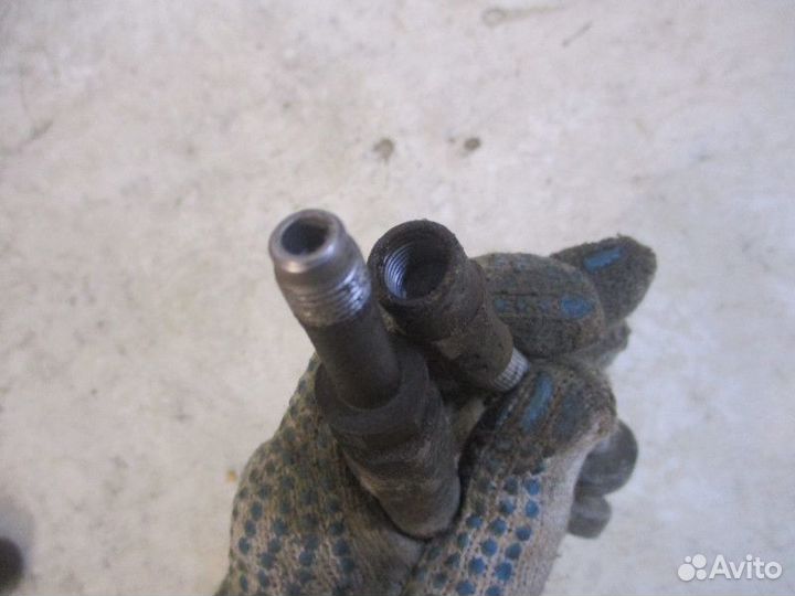 Шланг тормозной передний Volvo XC90 1