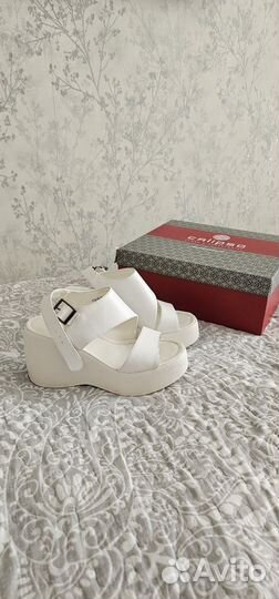 Босоножки женские