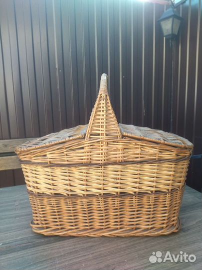 Корзина плетеная