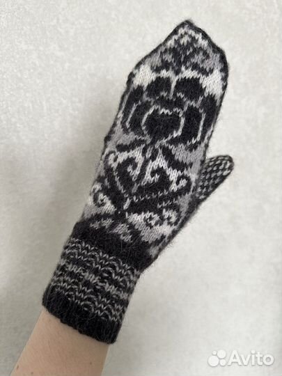 Шерстяные варежки