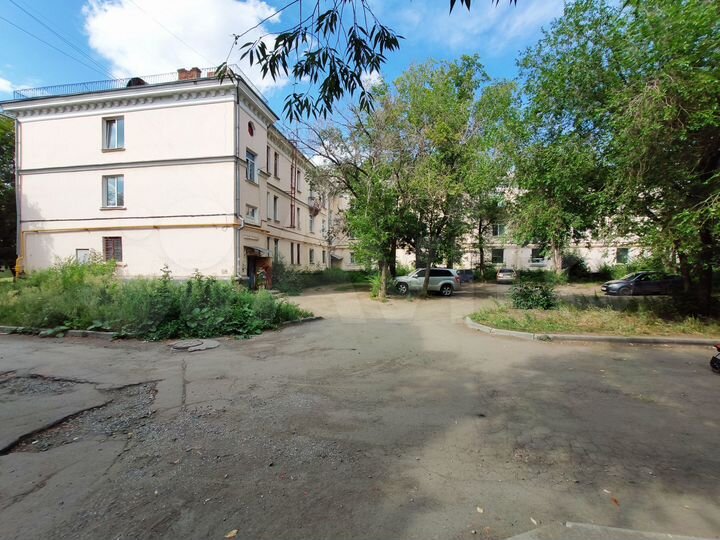 Комната 15 м² в > 9-к., 3/3 эт.