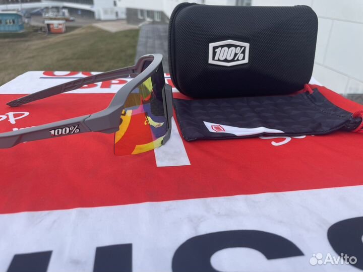 Солнцезащитные очки