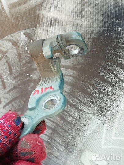 Дверные петли Форд фокус l