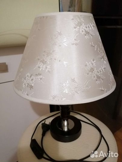 Лампа настольная