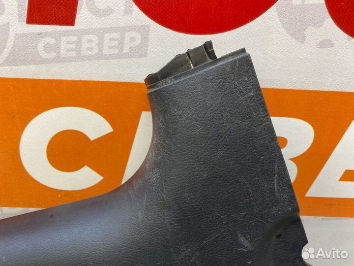 Обшивка стойки правая Chevrolet Aveo T250 B12D1