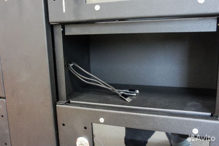 Автомат для зарядки телефонов на 10 и 12 ячеек