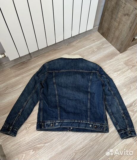 Джинсовая куртка levis