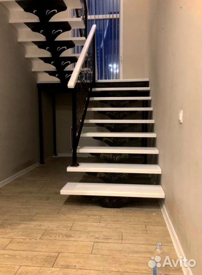 Лестницы г-образные