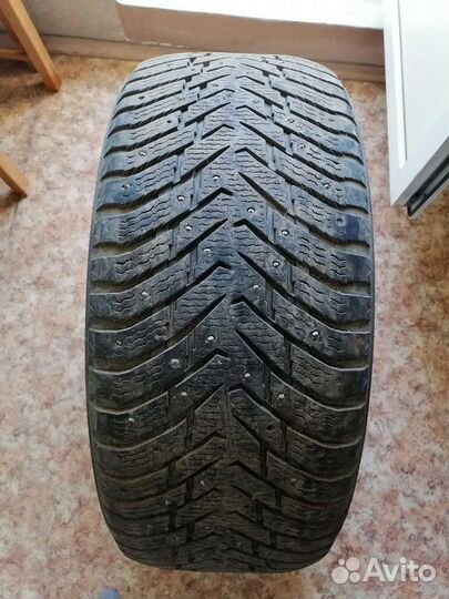 Nokian Tyres Hakkapeliitta 8 SUV 275/50 R20