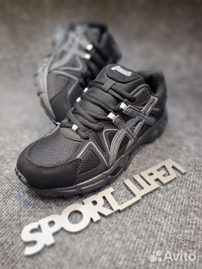 Кроссовки asics