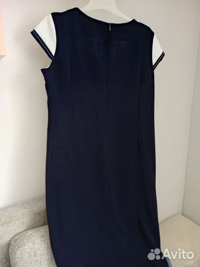 Платье нарядное 46