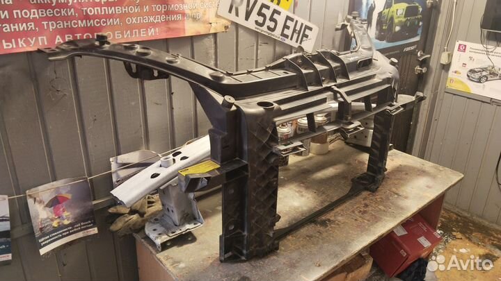 Панель передняя (телевизор) Ford Fusion