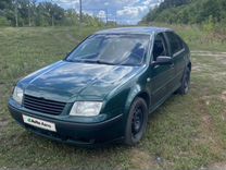 Volkswagen Bora 1.6 MT, 1999, 317 000 км, с пробегом, цена 285 000 руб.