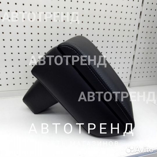 Подлокотник в салон автомобиля Форд Фокус 3