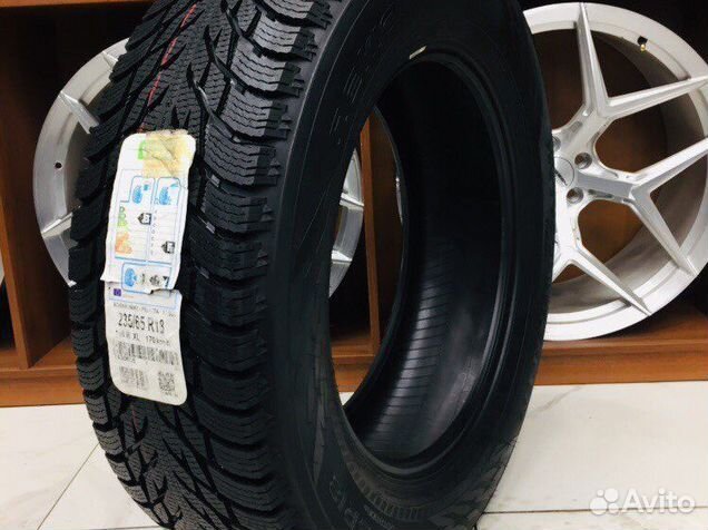 Nokian Tyres Hakkapeliitta R3 SUV 235/65 R18