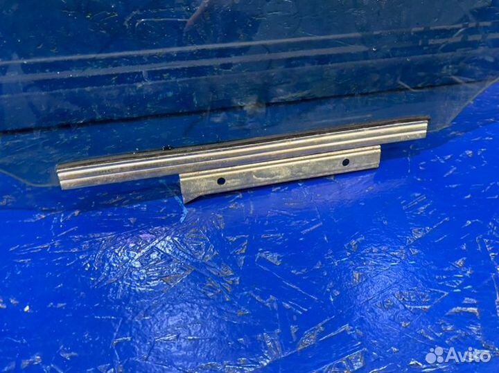 Стекло двери заднее левое Lexus Is 2 4GR-FSE