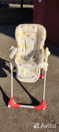 Стульчик для кормления малыша