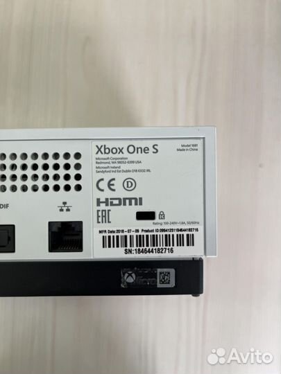 Приставка Microsoft Xbox One S 1000GB