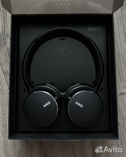 Наушники AKG Y500 wireless (черные)
