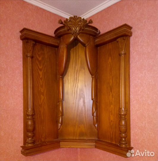 Киот для икон с резьбой, 100x75 см