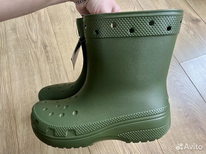 Crocs новые резиновые сапоги Classic Boot Army 39