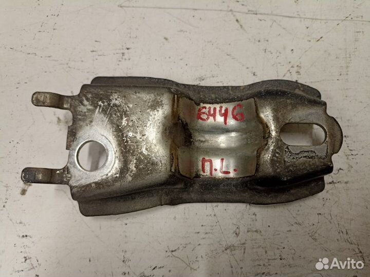 Крепление стабилизатора Peugeot 308 4A EP6