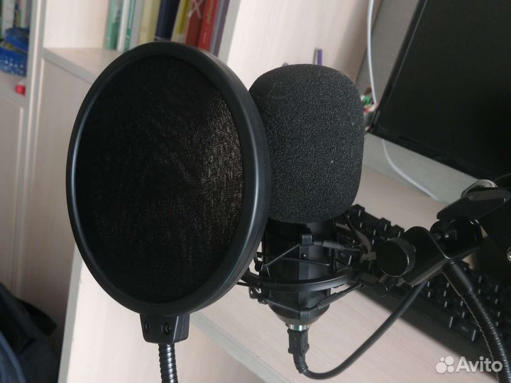 Микрофон студийный dexp