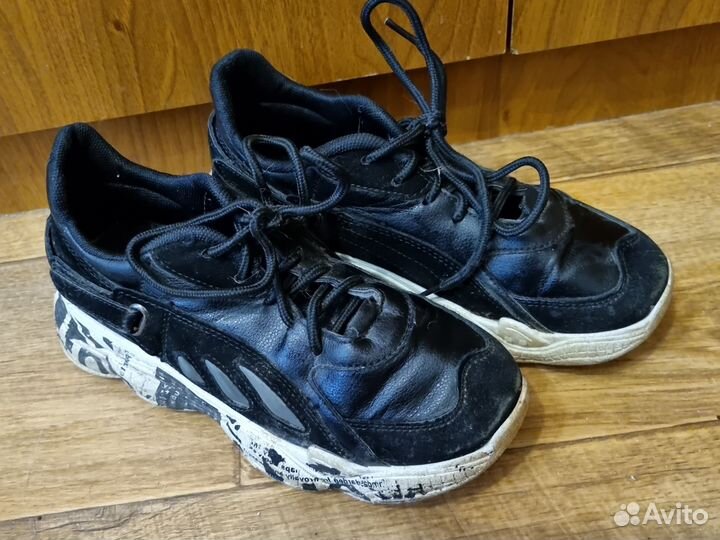 Кроссовки кожа р.36