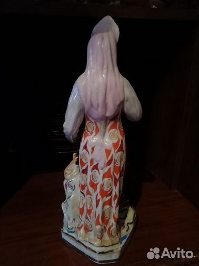 Статуэтка-копилка 