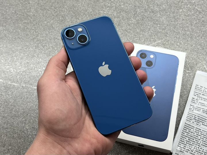 iPhone 13, 256 ГБ