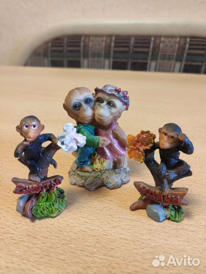 Фигурки сувенирные