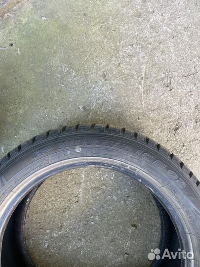 Dunlop SP Winter Ice02 215/50 R17