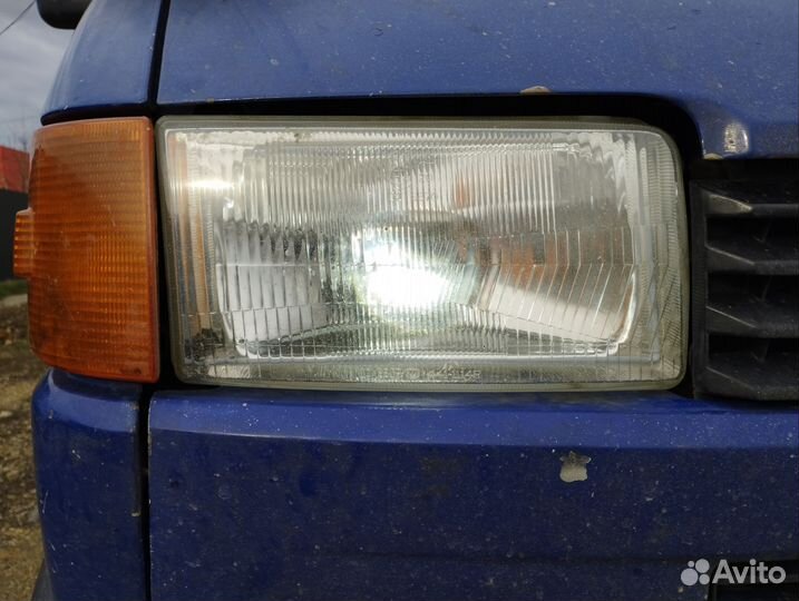 Фара правая Фольксваген транспортер т4