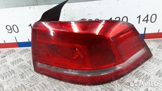 Фонарь задний правый volkswagen passat B7 (AEA26MY
