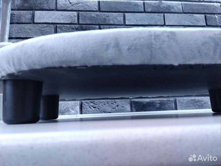 Диван для животных, лежак на ножках