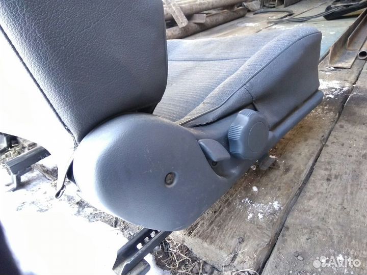 Продам сиденья на Nissan Sunny
